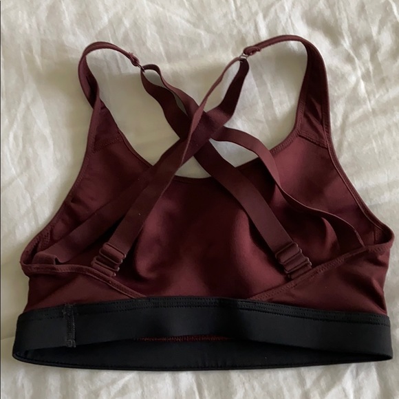 Nike sports bra - Picture 2 of 3